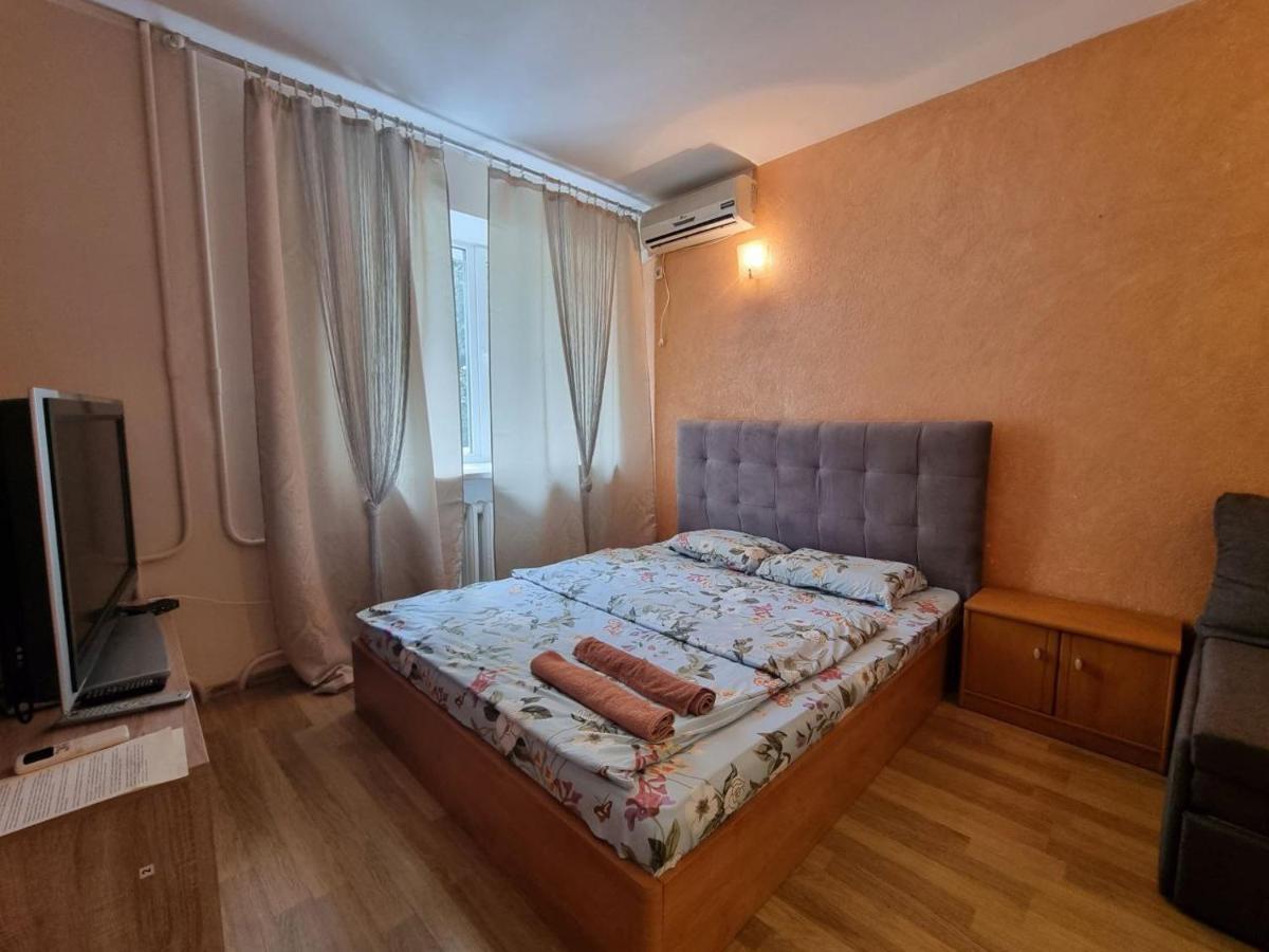 Апартаменты в центре на Гагарина Днепър Екстериор снимка